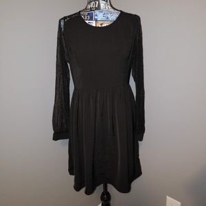 Doe & Rae Black Long Sleeve Lace Arms A-Line Dress